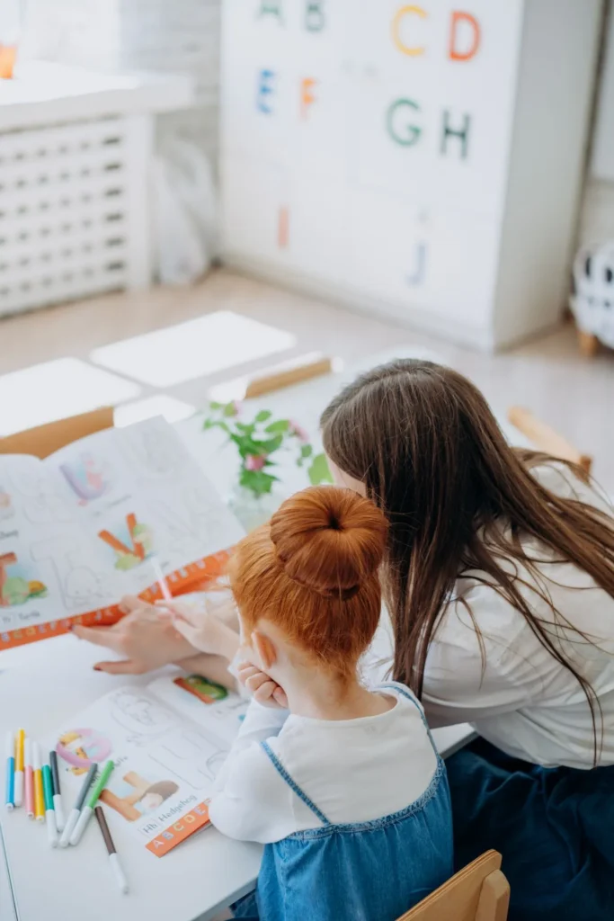 Tutor teaching kd